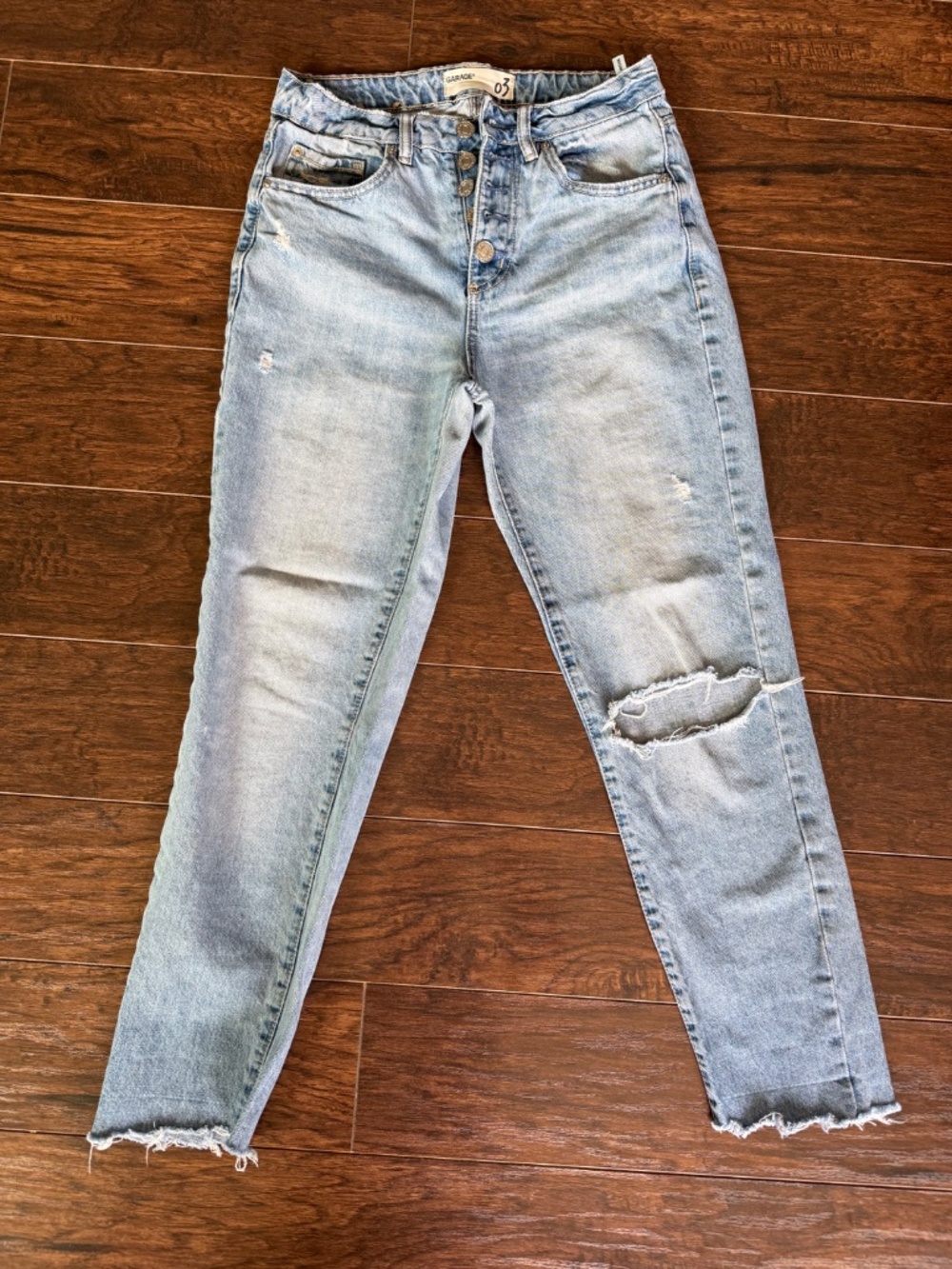 Garage Mom Jeans Size 3 Light Wash Distressed High Rise Button Fly